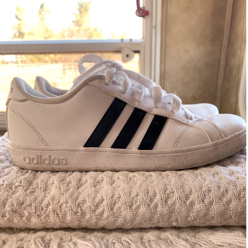 Adidas Grand Court Sneakers